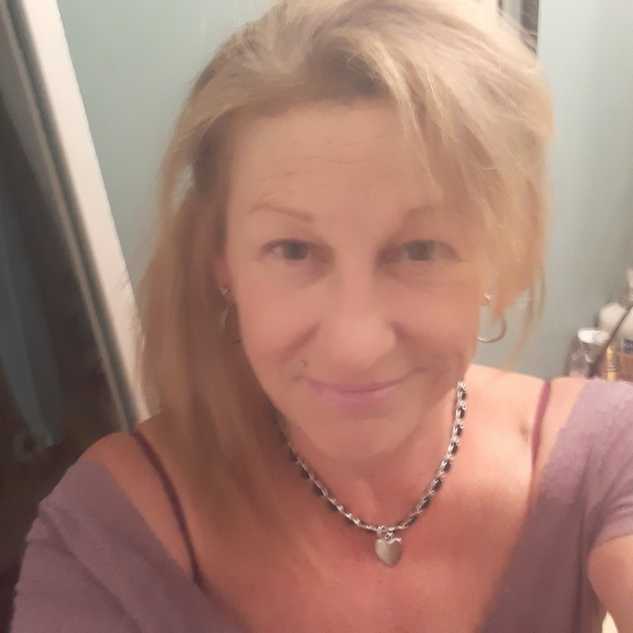 Meet your Posher, Susan - Picture 3 of 5